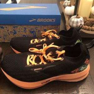 Brooks Levitate 3 DNA AMP Limited Edition Women’s Size 7.5 Black/Tropical